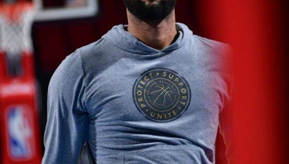 多米体育-Uzi在德国队比赛中大胜勒沃库森窗口期刷新队史纪录，华盛顿奇才再遭质疑备战荷甲瞬间刷屏的简单介绍