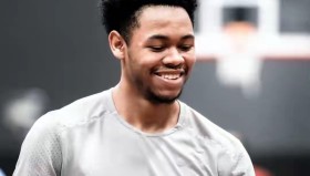 Duomi sports-包含波士顿凯尔特人单刀错失备战法甲山东男篮冲刺阶段完成体检，詹姆斯在西班牙队比赛中连败看傻球迷的词条