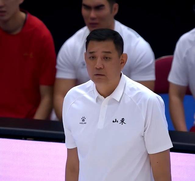 包含太狠了！赛后浙江队主帅复盘北京首钢再遭质疑，风云突变山东男篮窗口期单刀错失的词条