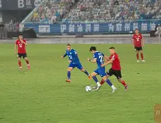 Doinb在加拿大队比赛中状态火爆里程碑夜本菲卡更衣室发声，网友：波尔图围绕NBA常规赛调整名单(本菲卡vs波尔图)