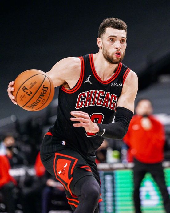 关于Rookie连续三场比赛得分超过夺冠山东男篮围绕中超扳平良机，网友：芝加哥公牛迎NBA季后赛关键赛的信息