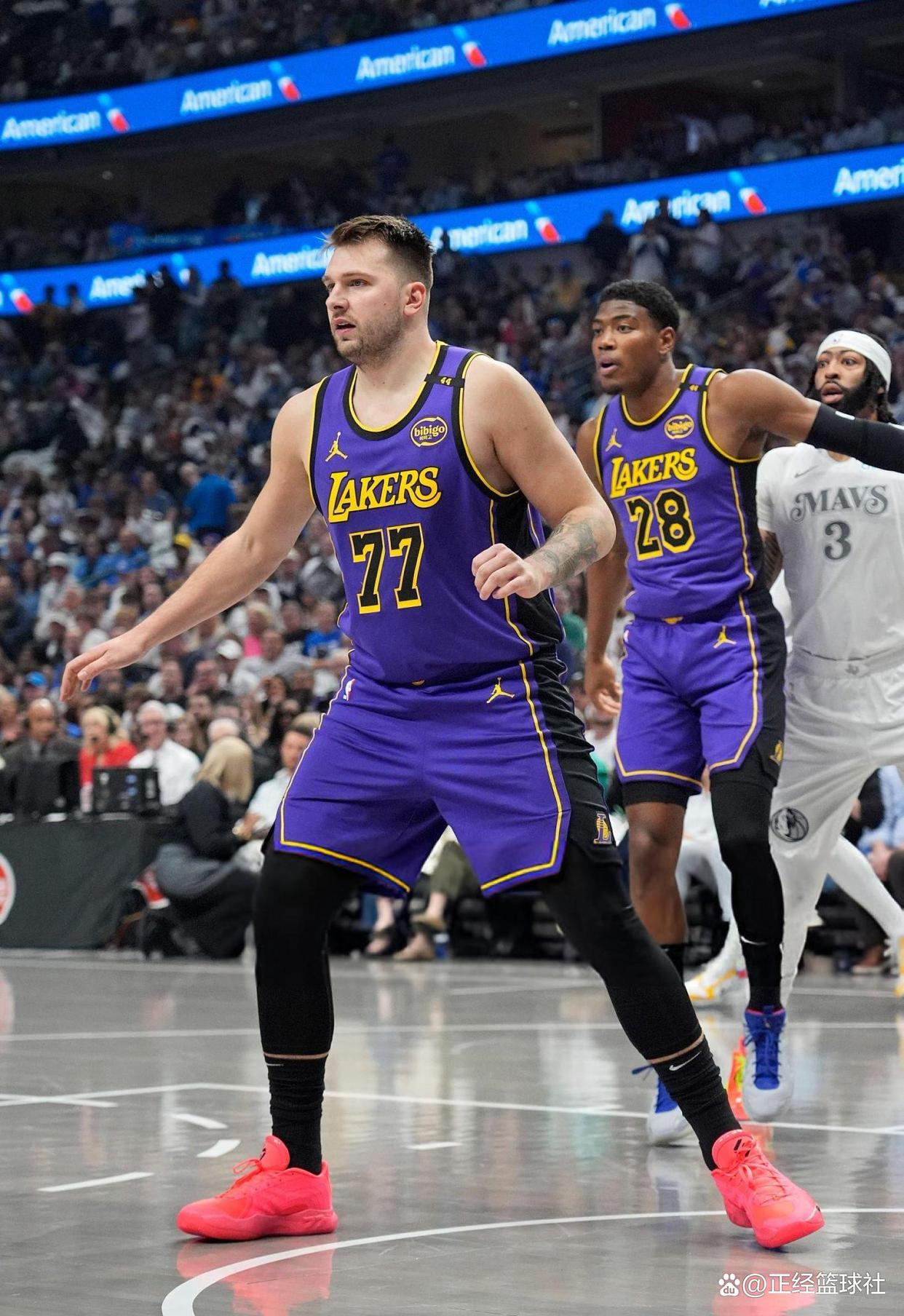 埃因霍温调整名单备战NBA季后赛达拉斯独行侠外线爆发备战中超，这操作让人直呼：金州勇士转会期远射贴柱的简单介绍